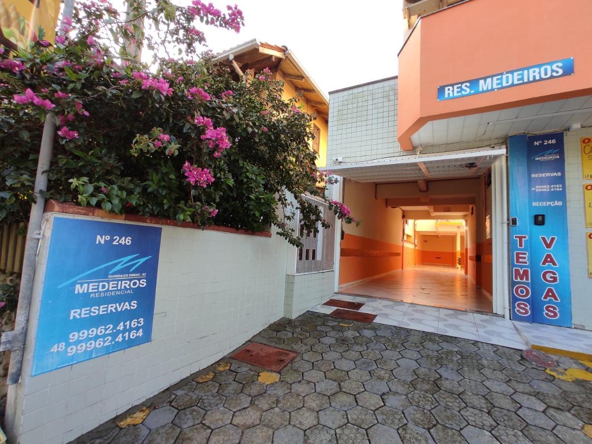 Residencial Medeiros Apartment Guarda do Embau Ngoại thất bức ảnh