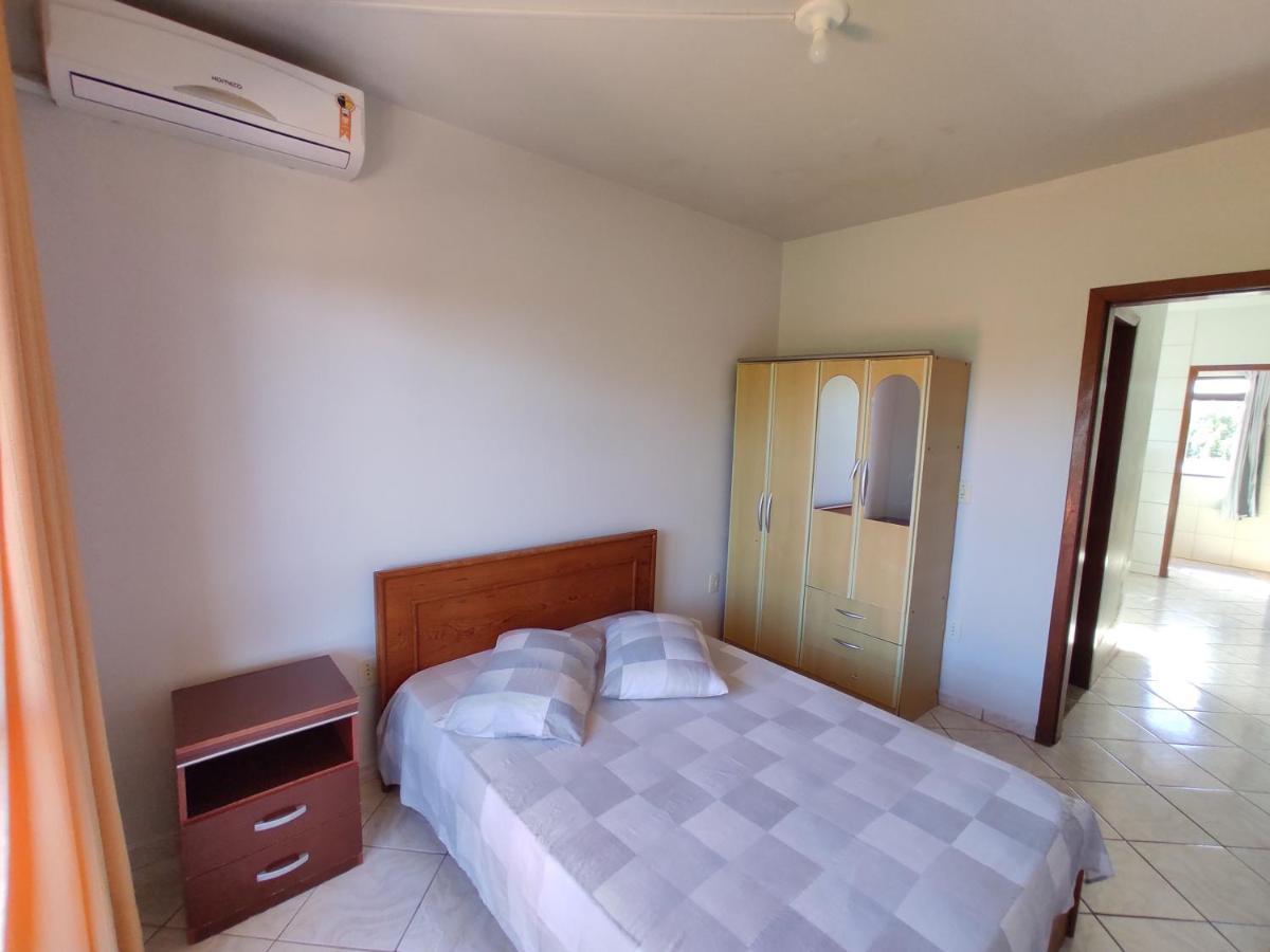 Residencial Medeiros Apartment Guarda do Embau Ngoại thất bức ảnh